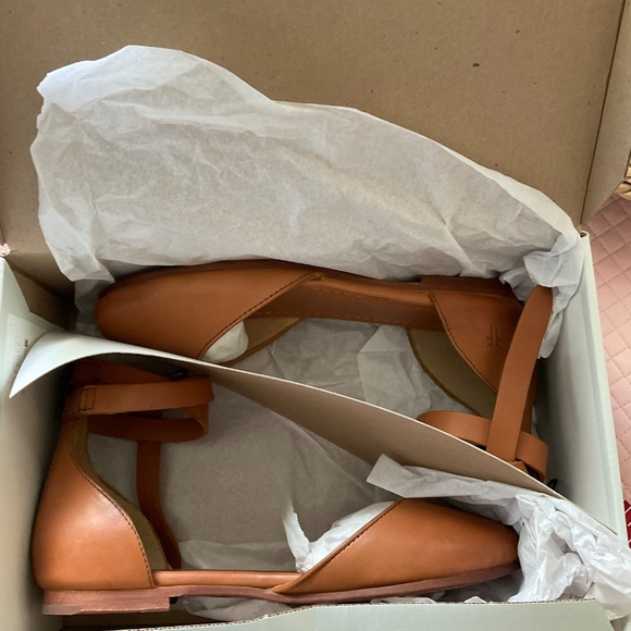 NEW_7.5 M - Women Frye Tan Carson Knotted Ballet Shoe - Picture 6 of 9